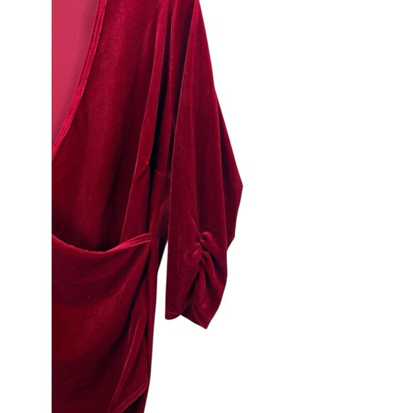 ModCloth 1X Red Velvet Wrap Bodysuit Deep V Neck 3/4 Sleeve Stretch Holiday - Picture 2 of 13